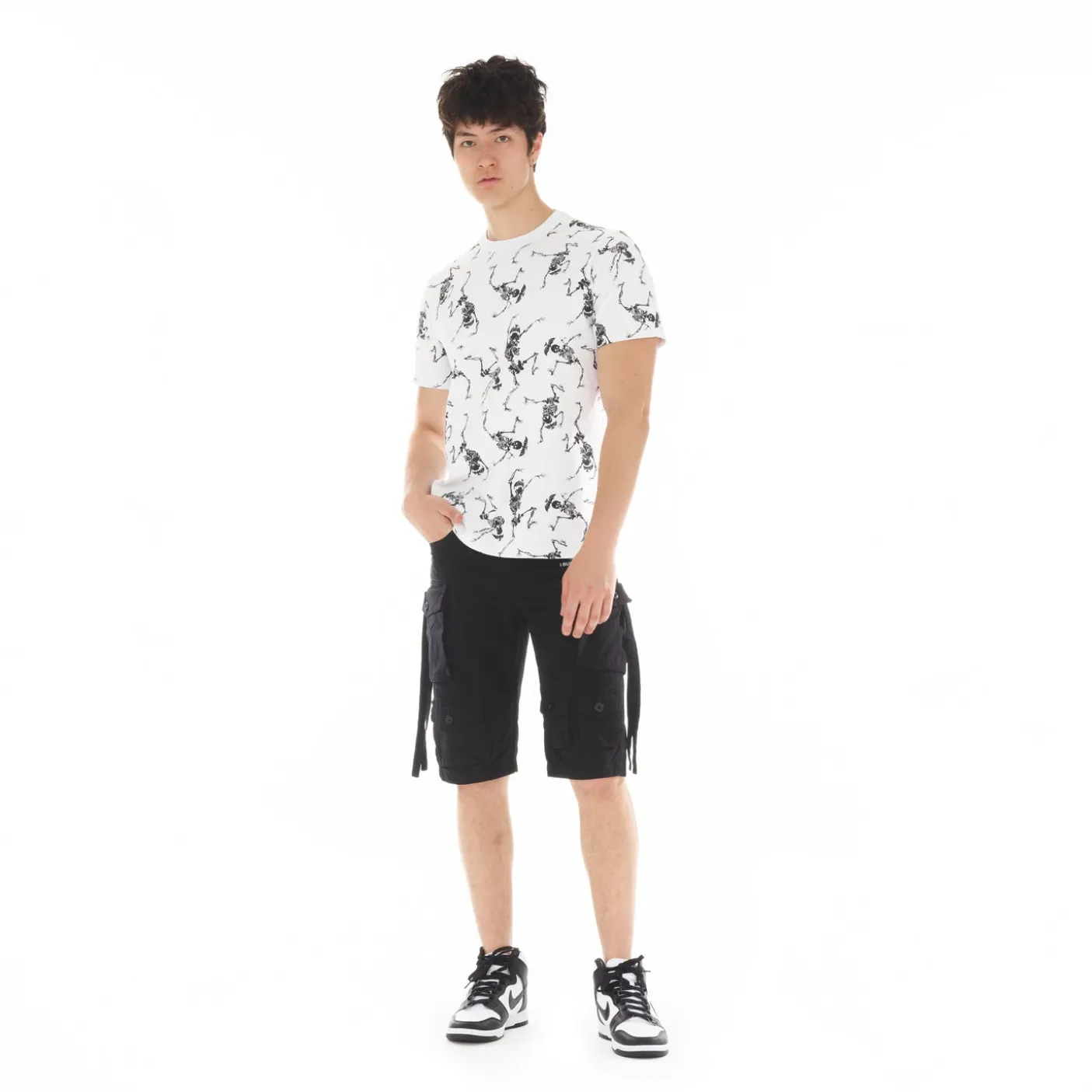 CARGO SHORTS IN VINTAGE BLACK