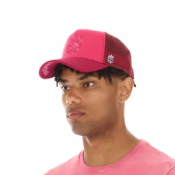 CLEAN LOGO MESH BACK TRUCKER CURVED VISOR IN VINTAGE RED