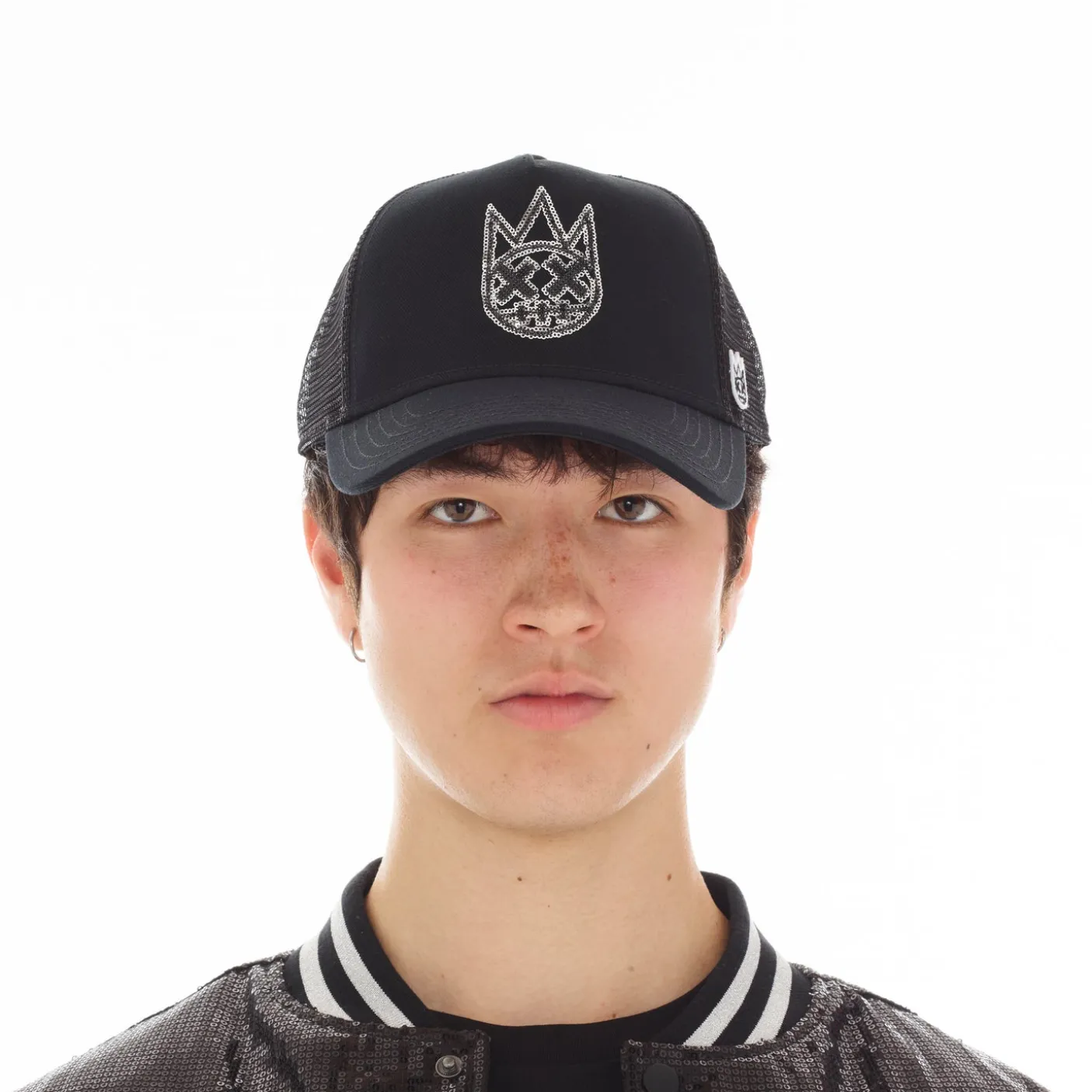 SEQUINS TRUCKER HAT IN BLACK