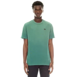 SHIMUCHAN LOGO SHORT SLEEVE CREW NECK T SHIRT IN VINTAGE GREEN